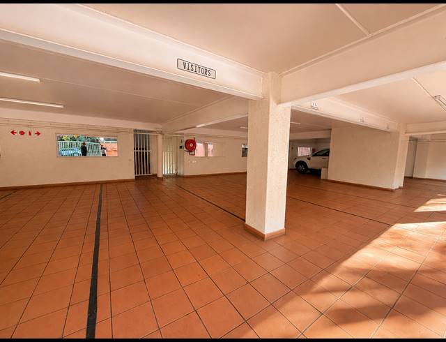 2 BEDROOM APARTMENT FOR SALE IN NORTHCLIFF